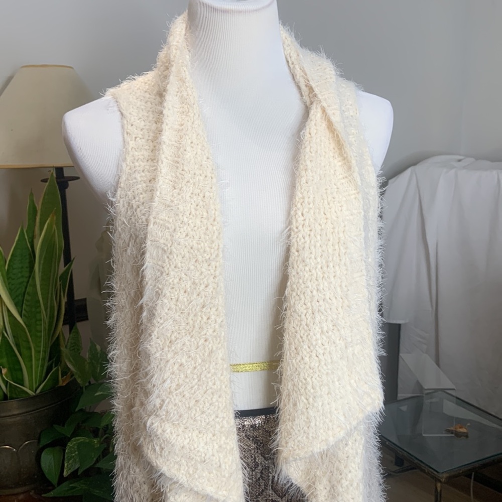Soft Surroundings Sleeveless Cardigan Soft Cozy Plush Cream L/XL (12-18) $89! - Picture 8 of 11